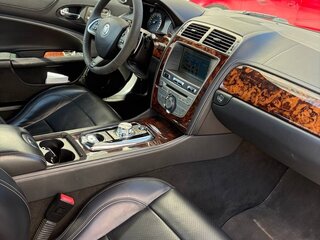 2011 Jaguar XKR II Рестайлинг 1, чёрный, 2100000 рублей, вид 3