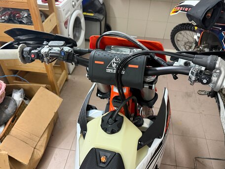 2026 KTM 300 EXC, оранжевый, 1199000 рублей, вид 2