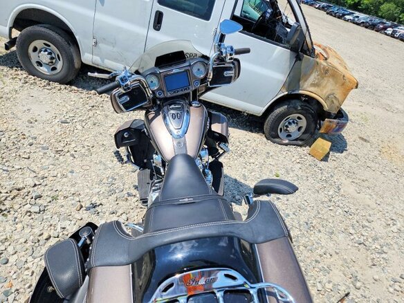 2019 Indian Roadmaster, чёрный - вид 5