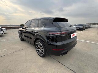 2023 Porsche Cayenne III, чёрный, 9889027 рублей, вид 4