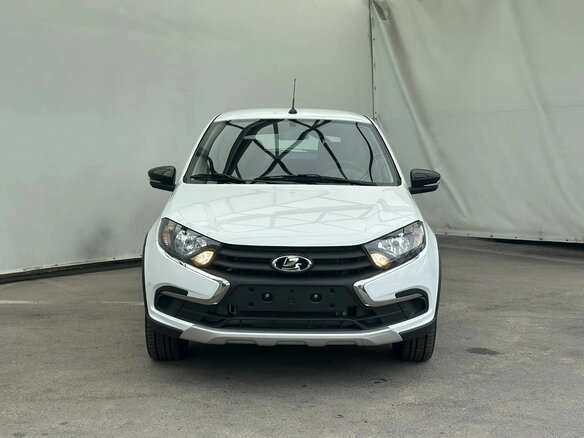 2026 Lada (ВАЗ) Granta Active Cross I Рестайлинг, белый, 1201000 рублей - вид 2