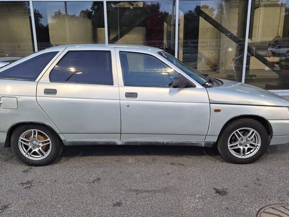 2003 Lada (ВАЗ) 2112, серебристый, 130000 рублей - вид 1