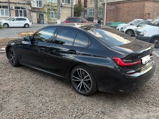2021 BMW 3 серии 320d xDrive VII (G2x), чёрный, 3790000 рублей, вид 3