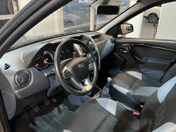 2021 Lada (ВАЗ) Largus Cross I Рестайлинг, коричневый, 1390000 рублей - вид 21