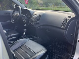 2010 Hyundai i30 I Рестайлинг, серебристый, 695000 рублей, вид 4