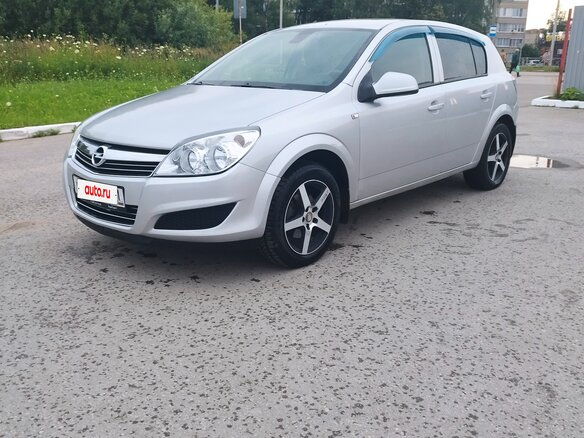 2014 Opel Astra H Рестайлинг, серебристый, 650000 рублей