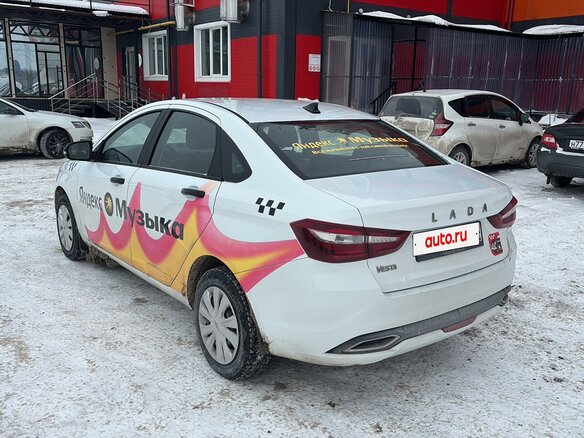 2024 Lada (ВАЗ) Vesta I Рестайлинг (NG), белый, 990000 рублей - вид 2