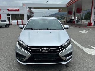 2026 Lada (ВАЗ) Vesta I Рестайлинг (NG), серебристый, 1575000 рублей, вид 2