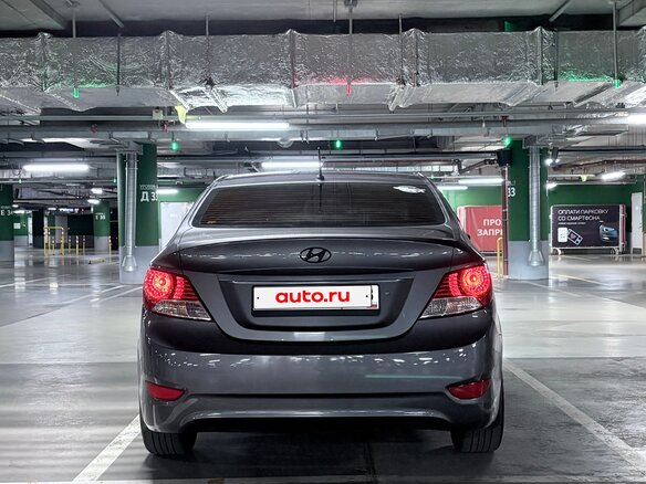 2011 Hyundai Solaris I, серый, 670000 рублей - вид 4