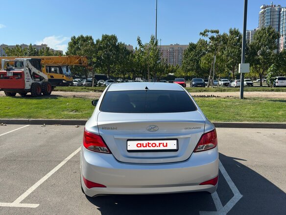2015 Hyundai Solaris I Рестайлинг, серебристый, 949000 рублей - вид 7