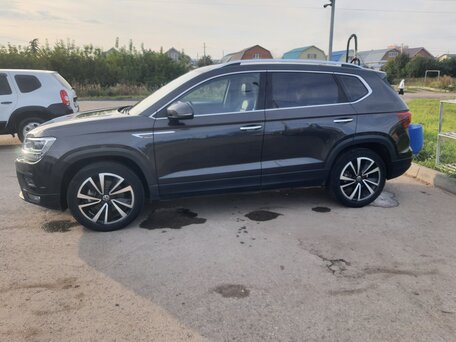 2020 Volkswagen Tharu I, серый, 2450000 рублей, вид 3