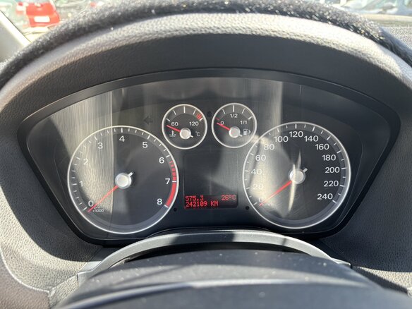 2007 Ford C-MAX I Рестайлинг, чёрный, 500000 рублей - вид 13
