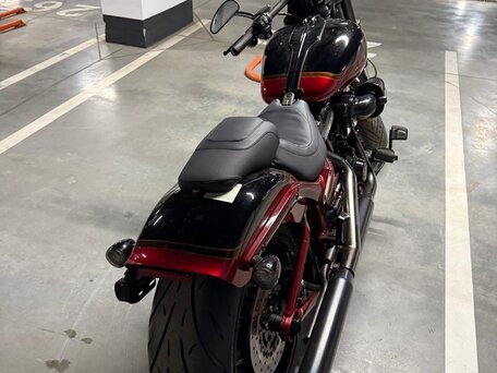 2017 Harley-Davidson CVO Pro Street Breakout, красный, 2900000 рублей, вид 5