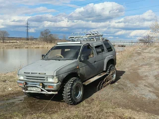 1991 Nissan Terrano I, серый, 400000 рублей, вид 2