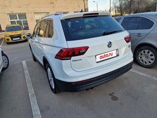 2017 Volkswagen Tiguan II, белый, 2700000 рублей, вид 2