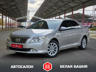 2013 Toyota Camry VII (XV50), серебристый, 1600000 рублей, вид 1