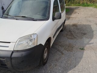 2010 Citroen Berlingo I Рестайлинг, белый, 250000 рублей, вид 1