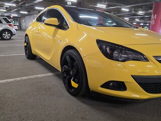 2013 Opel Astra GTC J Рестайлинг, жёлтый, 1070000 рублей, вид 1