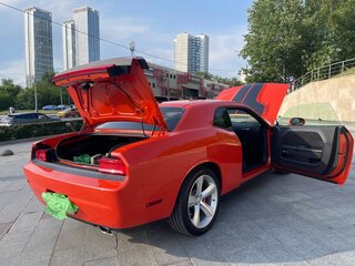 2008 Dodge Challenger SRT8 SRT-8 III, оранжевый, 3500000 рублей, вид 3