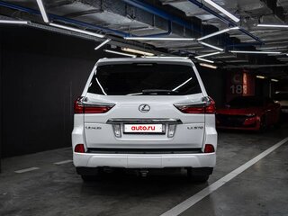 2016 Lexus LX 570 III Рестайлинг 2, белый, 7850000 рублей, вид 5