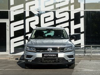 2019 Volkswagen Tiguan II, серебристый, 2150000 рублей, вид 3