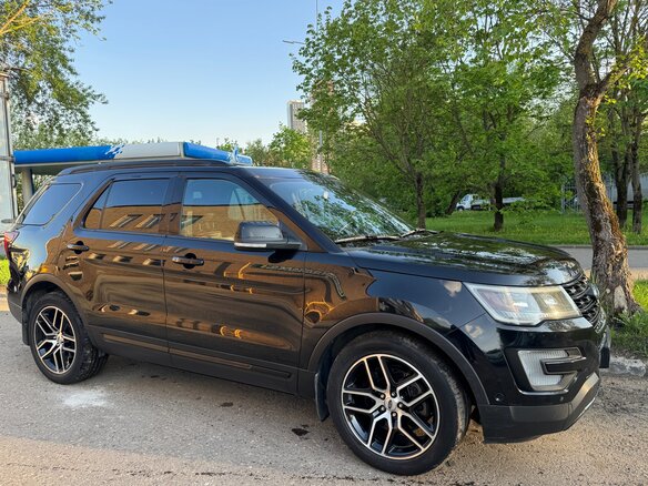 2016 Ford Explorer V Рестайлинг, чёрный, 3000000 рублей - вид 2