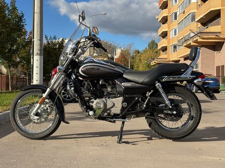 2024 Bajaj Avenger, коричневый, 205000 рублей, вид 5