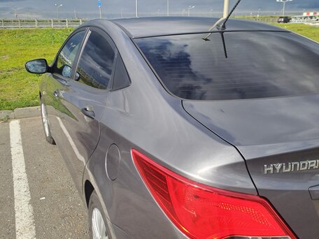 2015 Hyundai Solaris I Рестайлинг, серый, 800000 рублей, вид 5