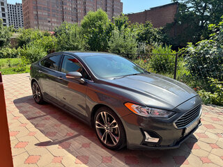 2019 Ford Fusion (North America) II Рестайлинг, серый, 1700000 рублей, вид 1
