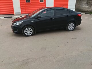 2014 Kia Rio III, чёрный, 800000 рублей, вид 5