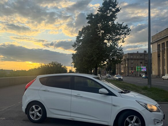 2015 Hyundai Solaris I Рестайлинг, белый - вид 6