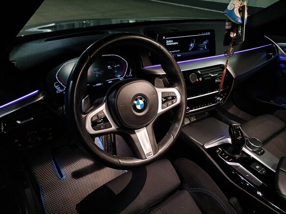 2020 BMW 5 серии 520d VII (G30/G31/G38) Рестайлинг, серый, 4700000 рублей - вид 3
