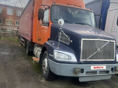 2002 Volvo VNM, оранжевый, 1100000 рублей, вид 2