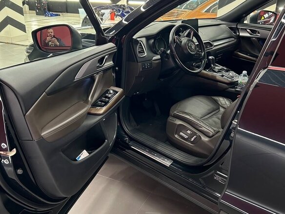 2021 Mazda CX-9 II Рестайлинг, чёрный, 4400000 рублей - вид 5