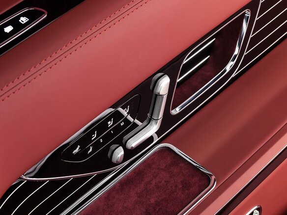 2024 Mercedes-Benz V-Класс Extra Long 300 d экстра длинный III (W447) Рестайлинг 2, чёрный, 39500000 рублей - вид 38