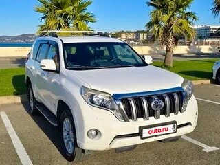 2014 Toyota Land Cruiser Prado 150 Series Рестайлинг 1, белый, 2990000 рублей, вид 2