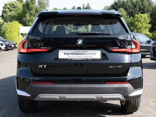 2026 BMW X1 18i sDrive III (U11/U12), чёрный, 5213881 рублей, вид 3