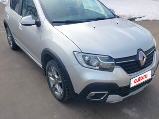 2019 Renault Sandero Stepway II Рестайлинг, серебристый, 980000 рублей, вид 3