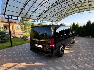 2021 Mercedes-Benz V-Класс Long 220 d длинный III (W447) Рестайлинг, чёрный, 5000000 рублей, вид 4