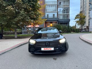 2021 Mercedes-Benz E-Класс 200 V (W213, S213, C238) Рестайлинг, чёрный, 4000000 рублей, вид 3