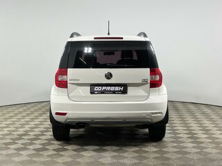 2014 Skoda Yeti I Рестайлинг, белый, 789900 рублей, вид 4