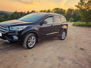2016 Ford Kuga II Рестайлинг, чёрный, 1350000 рублей, вид 1