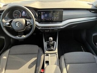 2023 Skoda Octavia IV (A8), белый, 2600000 рублей, вид 5