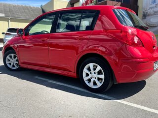 2011 Nissan Tiida I, красный, 680000 рублей, вид 4