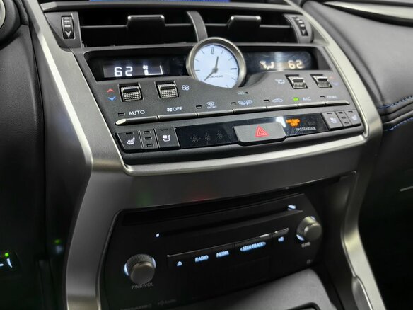 2020 Lexus NX 300h I Рестайлинг, чёрный, 4250000 рублей - вид 23