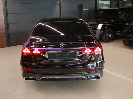 2026 Mercedes-Benz E-Класс 200 VI (W214, S214), чёрный, 7680000 рублей, вид 4