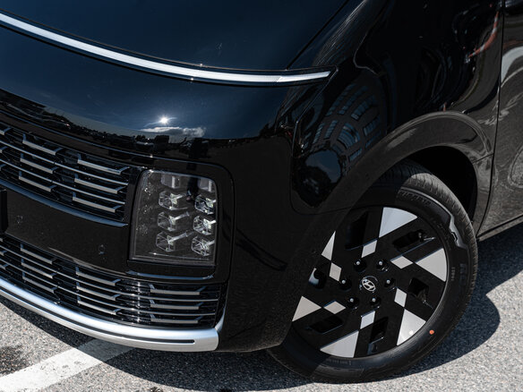 2026 Hyundai Staria I, чёрный, 10750000 рублей - вид 6