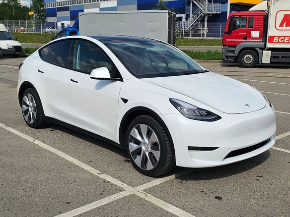 2021 Tesla Model Y Long Range I, белый, 4250000 рублей