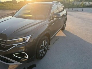 2023 Volkswagen Tayron I Рестайлинг, коричневый, 2236790 рублей, вид 3
