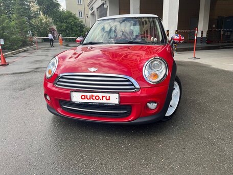 2012 Mini Hatch Cooper II (R56) Рестайлинг, красный, 960000 рублей, вид 1
